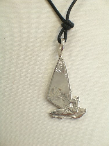 Windsurf ciondolo in argento - :,